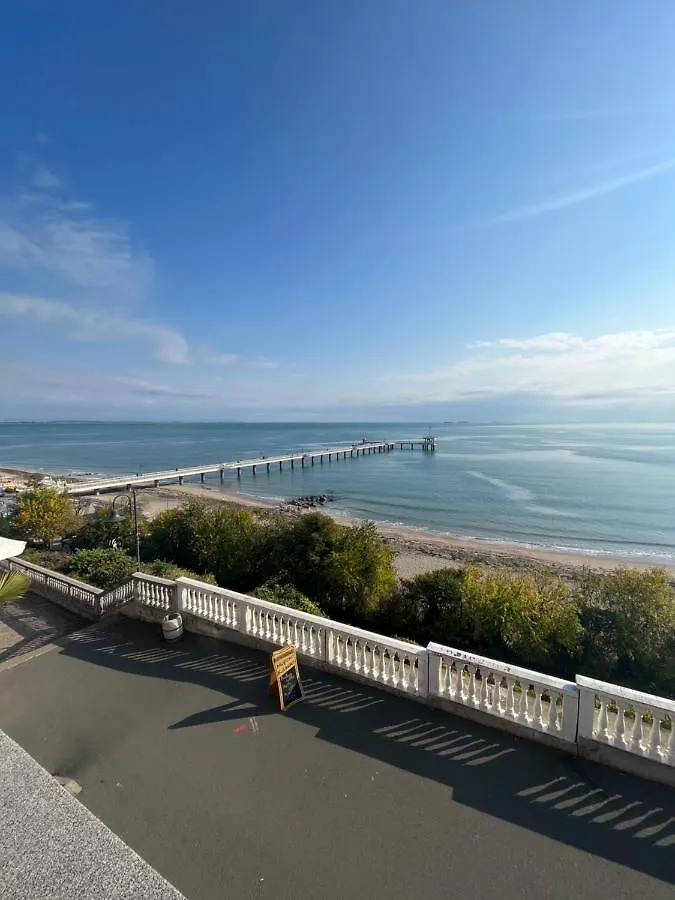 Azzurro Premium Apartment On Bulevard Bogoridi Burgas Bulgaria